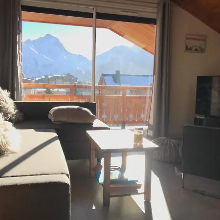 Vue Montagne, Calme Et Central, Skis Aux Pieds Apartment