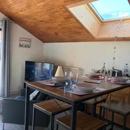 Vue Montagne, Calme Et Central, Skis Aux Pieds Apartment *