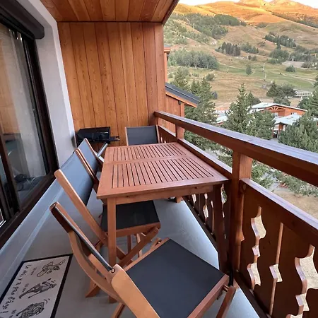 Vue Montagne, Calme Et Central, Skis Aux Pieds Apartment